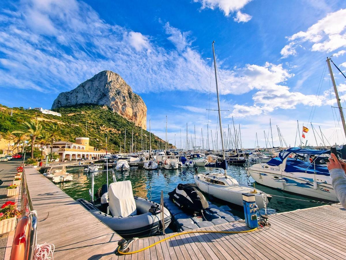 カルプThe View: Sea, Mountain, Terrace, Swimming Poolアパートメント エクステリア 写真